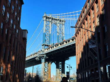 【NY旅行Day2】ロウアー・マンハッタン散策 -ブルックリン橋/ダイカーハイツのイルミネーションなど-